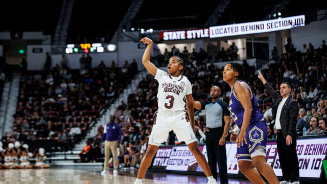 Transfer Lauren Park-Lane in her Mississippi State debut.